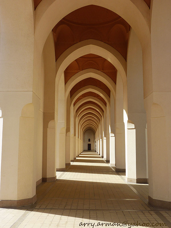 Sudut-Sudut Indah Masjid Bir Ali